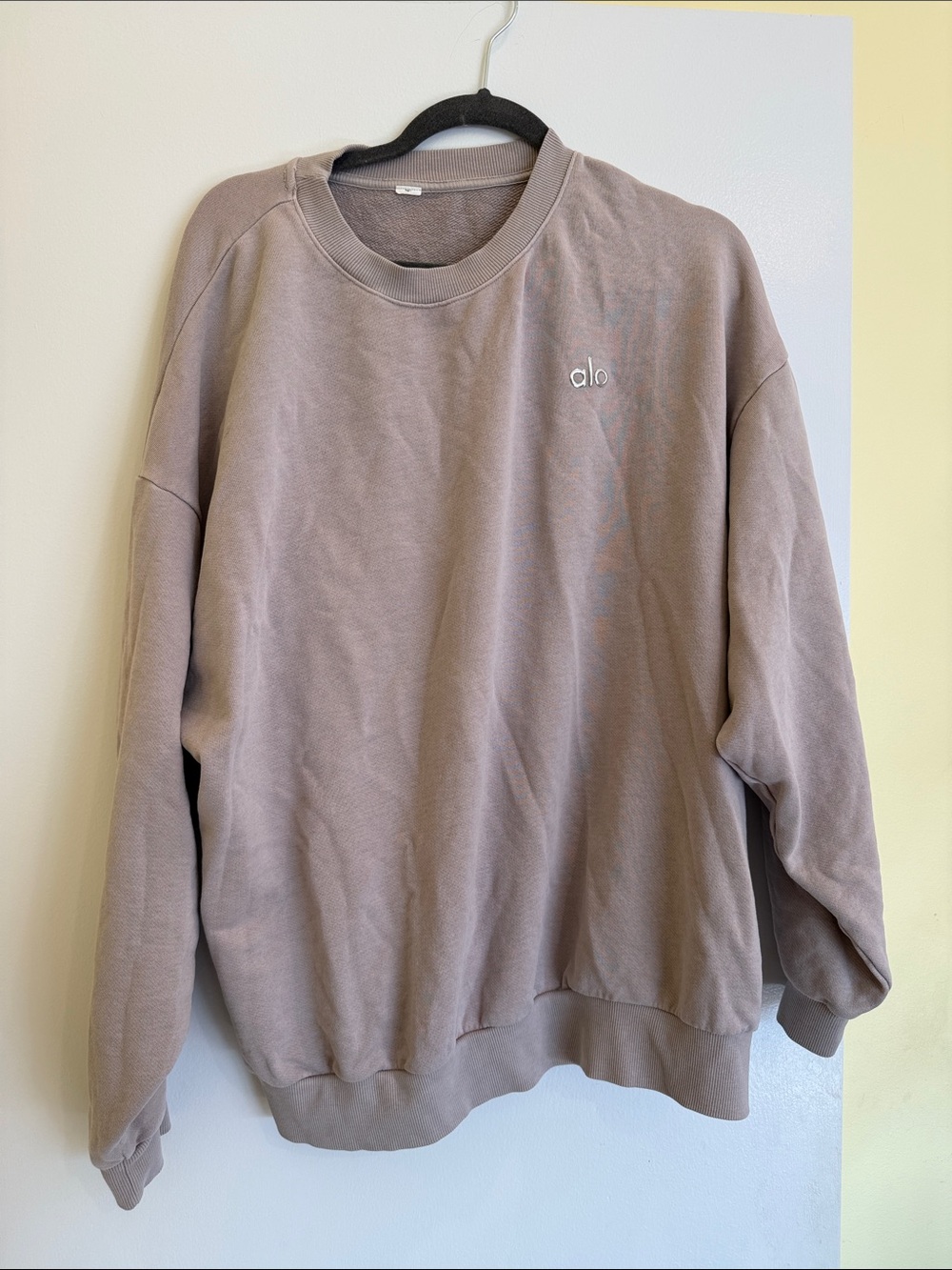 ALO Yoga Men's Taupe Crewneck Sweatshirt